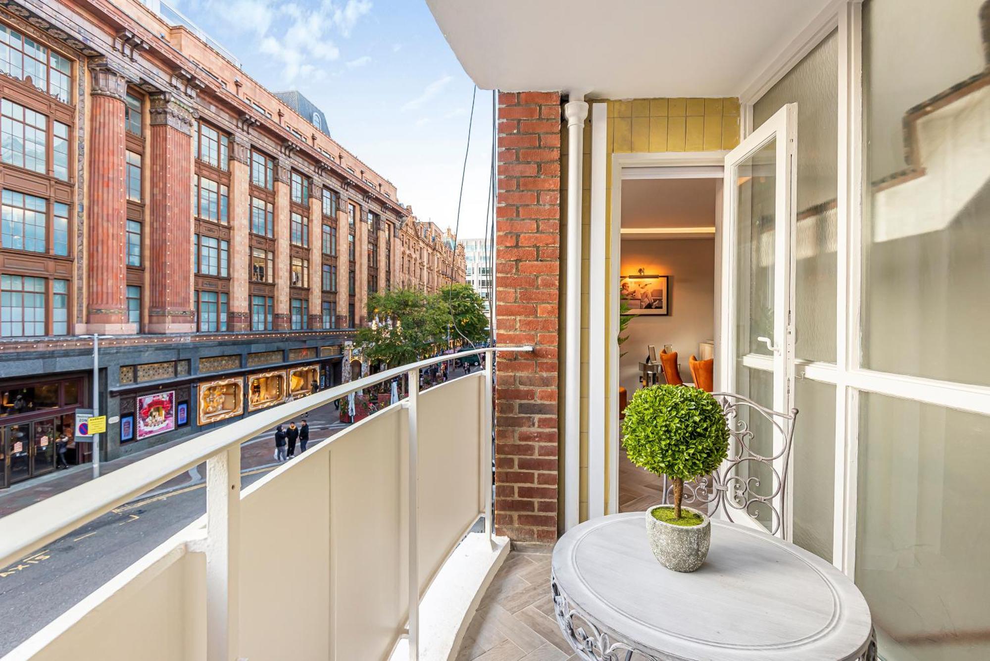 Luxury Living In Knightsbridge Balcony Views Of Harrods, 2Br2Ba With Ac Apartment London Exterior photo